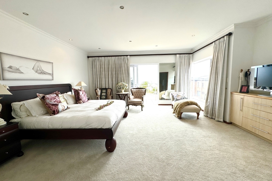 6 Bedroom Property for Sale in Myburgh Park Western Cape